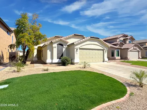 1051 S Honeysuckle Ln, Gilbert, AZ 85296