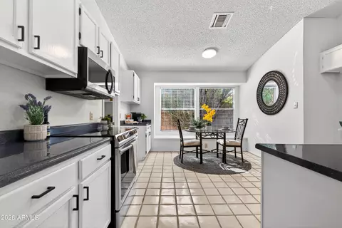 Kitchen - 4558 E Mcneil St, Phoenix, AZ 85044 photo 4 of 5