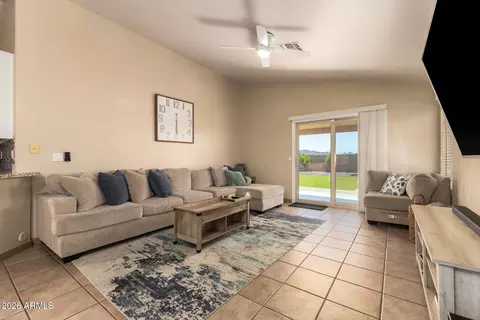 Living - 2017 E Aire Libre Ave, Phoenix, AZ 85022 photo 2 of 2