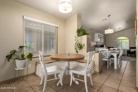 Dining - 2017 E Aire Libre Ave, Phoenix, AZ 85022 photo 3 of 3