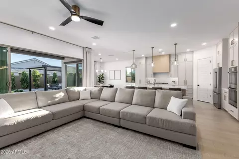4423 W Park View Ln, Glendale, AZ 85310