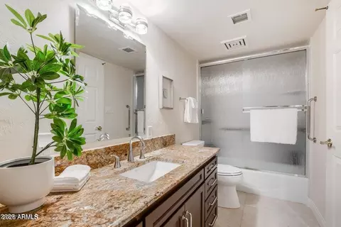 Bath - 2514 E Montebello Ave, Phoenix, AZ 85016 photo 6 of 6
