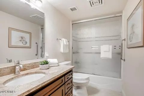 Bath - 2514 E Montebello Ave, Phoenix, AZ 85016 photo 5 of 6