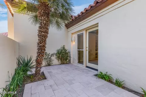 Exterior - 2514 E Montebello Ave, Phoenix, AZ 85016 photo 2 of 15