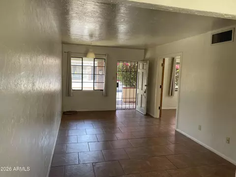 Living - 385 E Coronado Rd #7, Phoenix, AZ 85004 photo 1 of 3