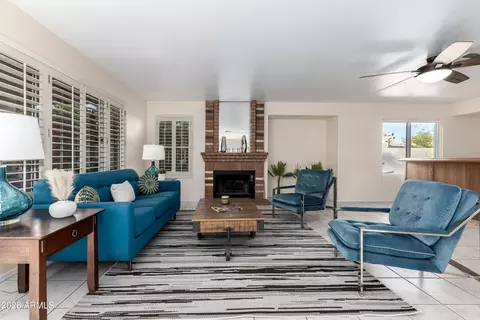 Living - 15034 S 44th Pl, Phoenix, AZ 85044 photo 5 of 8