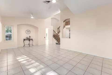 Living - 15034 S 44th Pl, Phoenix, AZ 85044 photo 2 of 8