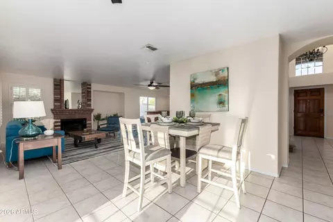 Dining - 15034 S 44th Pl, Phoenix, AZ 85044 photo 1 of 2