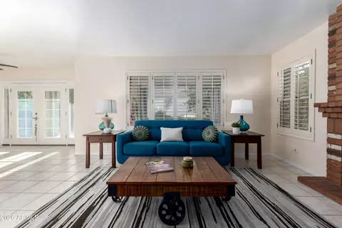 Living - 15034 S 44th Pl, Phoenix, AZ 85044 photo 6 of 8