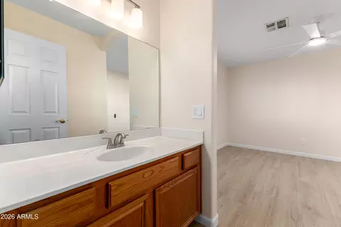 Bath - 15034 S 44th Pl, Phoenix, AZ 85044 photo 4 of 4