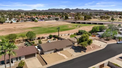 View/Area - 3916 E Bloomfield Rd, Phoenix, AZ 85032 photo 2 of 15