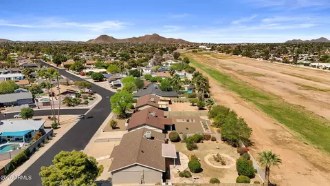 View/Area - 3916 E Bloomfield Rd, Phoenix, AZ 85032 photo 8 of 15