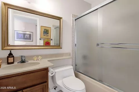 Bath - 3916 E Bloomfield Rd, Phoenix, AZ 85032 photo 3 of 3
