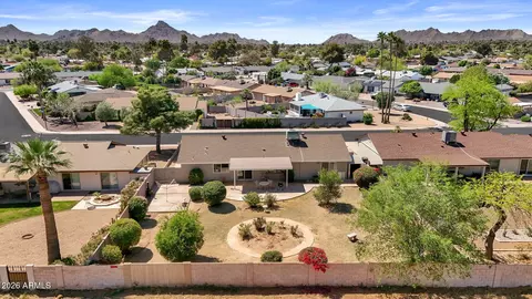 View/Area - 3916 E Bloomfield Rd, Phoenix, AZ 85032 photo 14 of 15