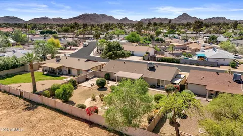 View/Area - 3916 E Bloomfield Rd, Phoenix, AZ 85032 photo 13 of 15