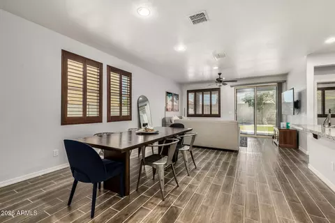 Dining - 7913 S 25th Pl, Phoenix, AZ 85042 photo 1 of 2