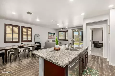 Kitchen - 7913 S 25th Pl, Phoenix, AZ 85042 photo 1 of 4