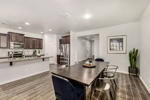 Dining - 7913 S 25th Pl, Phoenix, AZ 85042 photo 2 of 2