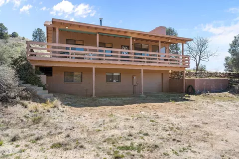 17839 S Pinon Ln, Peeples Valley, AZ 86332