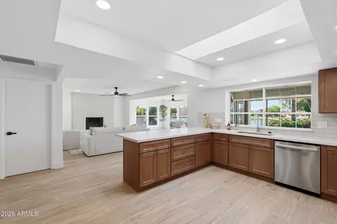 2442 W Via Rialto Cir, Mesa, AZ 85202