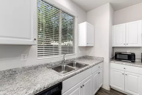 3803 S 54th Ln, Phoenix, AZ 85043 photo 15