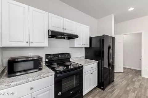 3803 S 54th Ln, Phoenix, AZ 85043 photo 4