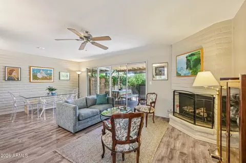 Living - 5538 N 10th St, Phoenix, AZ 85014 photo 1 of 4