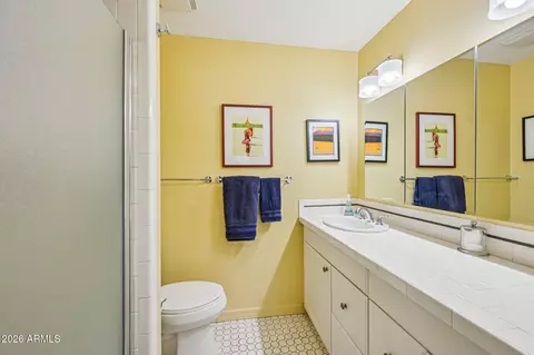 Bath - 5538 N 10th St, Phoenix, AZ 85014 photo 1 of 3