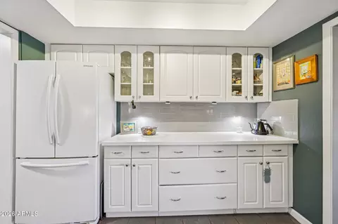 Kitchen - 5538 N 10th St, Phoenix, AZ 85014 photo 3 of 5