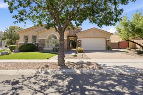 Exterior - 4309 E Maplewood Ct, Gilbert, AZ 85297 photo 4 of 18