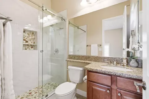 Bath - 4309 E Maplewood Ct, Gilbert, AZ 85297 photo 8 of 8