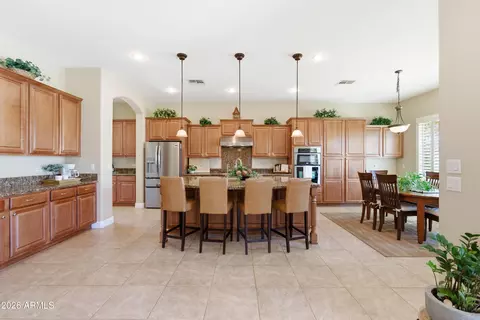 Kitchen - 4309 E Maplewood Ct, Gilbert, AZ 85297 photo 3 of 9