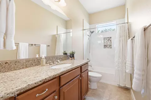 Bath - 4309 E Maplewood Ct, Gilbert, AZ 85297 photo 7 of 8