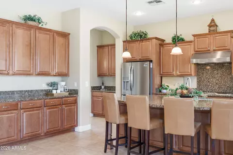 Kitchen - 4309 E Maplewood Ct, Gilbert, AZ 85297 photo 5 of 9