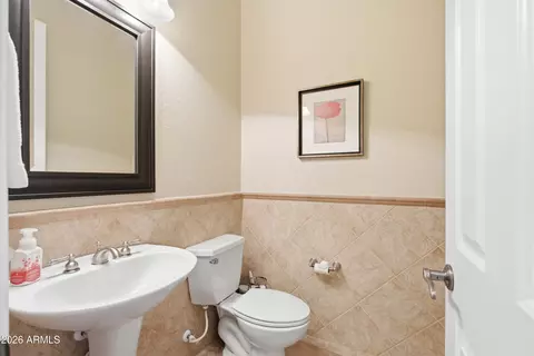 Bath - 4309 E Maplewood Ct, Gilbert, AZ 85297 photo 1 of 8