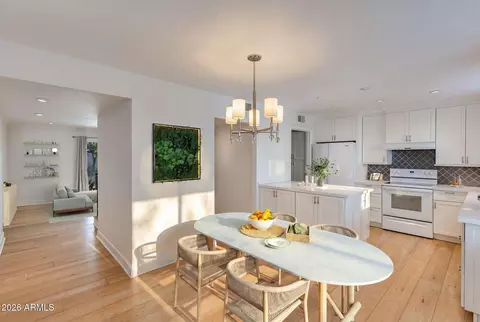Dining - 4099 E Campbell Ave, Phoenix, AZ 85018 photo 1 of 2