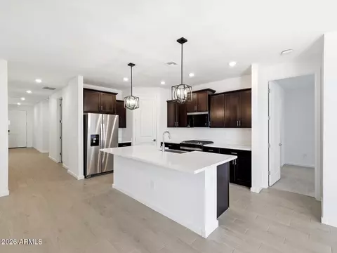 33089 N Noir Dr, San Tan Valley, AZ 85143