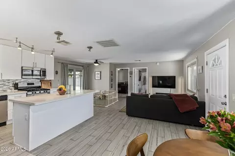 Kitchen - 720 E Carol Ave, Phoenix, AZ 85020 photo 1 of 5