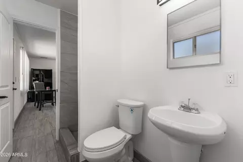 Bath - 3137 N 37th Dr, Phoenix, AZ 85019 photo 2 of 4