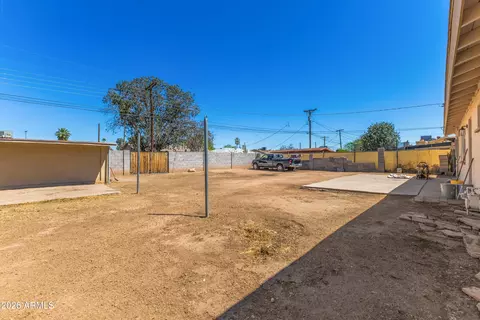 Exterior - 3137 N 37th Dr, Phoenix, AZ 85019 photo 1 of 3