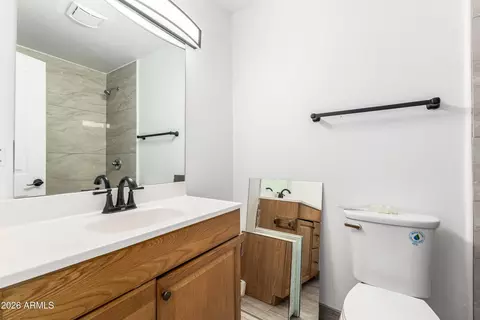 Bath - 3137 N 37th Dr, Phoenix, AZ 85019 photo 3 of 4