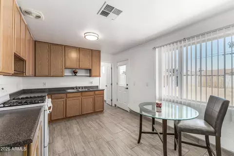 Kitchen - 3137 N 37th Dr, Phoenix, AZ 85019 photo 1 of 2