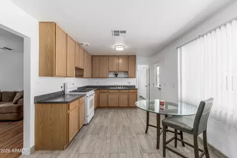 Kitchen - 3137 N 37th Dr, Phoenix, AZ 85019 photo 2 of 2