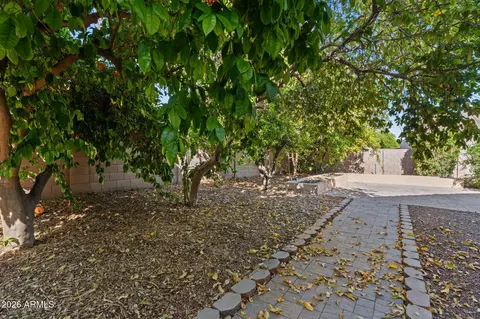 Exterior - 1960 E Dava Dr, Tempe, AZ 85283 photo 6 of 11