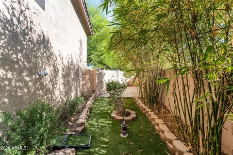 Exterior - 1960 E Dava Dr, Tempe, AZ 85283 photo 5 of 11