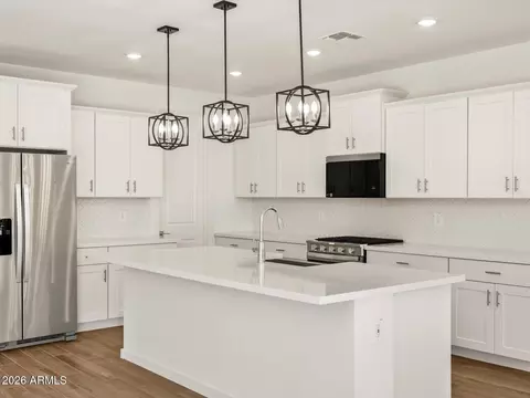 2484 E Vintage Dr, San Tan Valley, AZ 85143