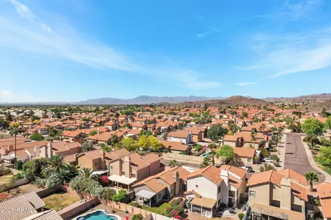 View/Area - 14427 S 43rd Pl, Phoenix, AZ 85044 photo 5 of 12