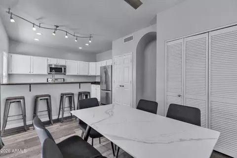 Dining - 14427 S 43rd Pl, Phoenix, AZ 85044 photo 2 of 2