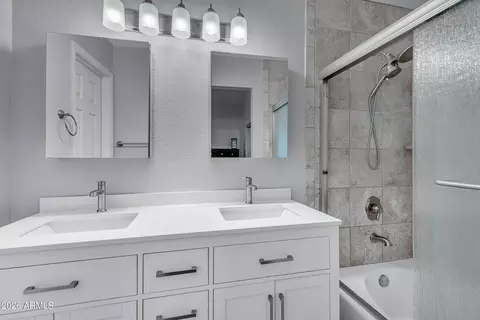 Bath - 14427 S 43rd Pl, Phoenix, AZ 85044 photo 1 of 2