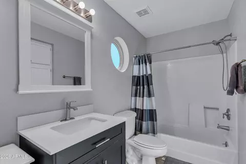 Bath - 14427 S 43rd Pl, Phoenix, AZ 85044 photo 2 of 2